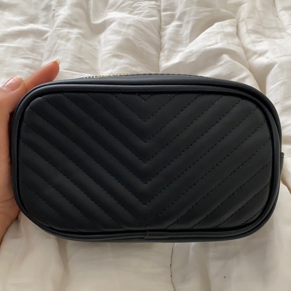 Steve Madden black belt bag. Size M.